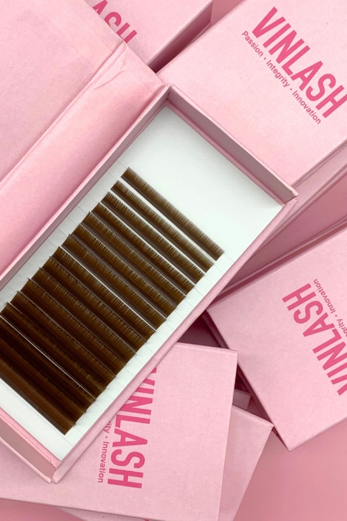 how-are-lashes-made-8