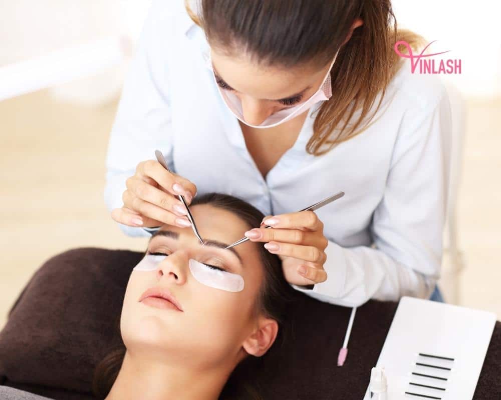important-things-you-shouldnt-miss-when-buying-lash-extension-supplies-canada-2