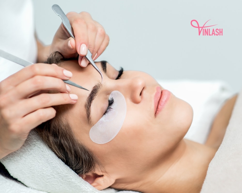 the-ultimate-lash-extension-supply-list-to-build-your-professional-kit-6