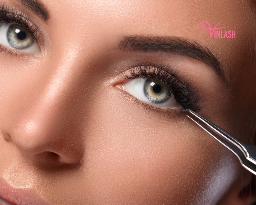 a-comprehensive-guide-to-discover-the-best-lash-supplies-for-your-lash-business-16