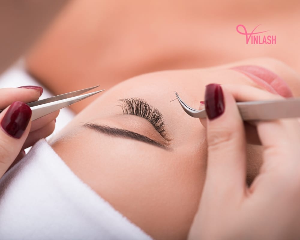 elevate-your-eyelash-game-with-essential-lash-extension-tools-and-supplies-7