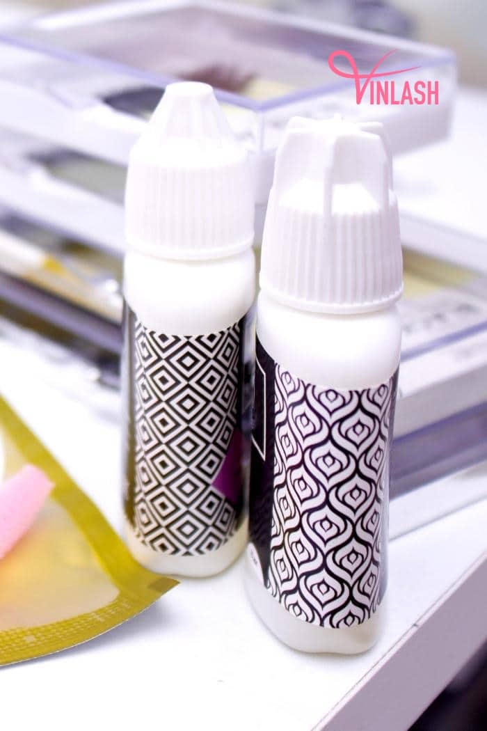 an-effortless-way-to-choose-the-right-eyelash-glue-manufacturer-private-label-7