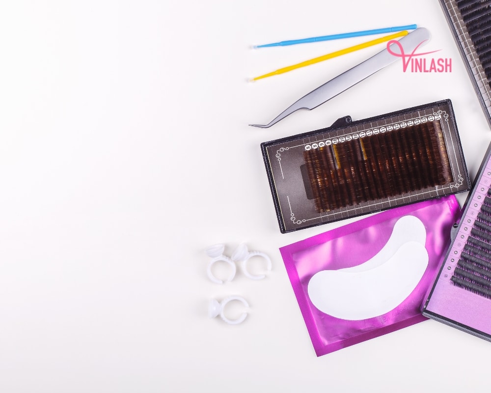 factors-to-consider-when-choosing-the-best-lash-extension-supplies-2