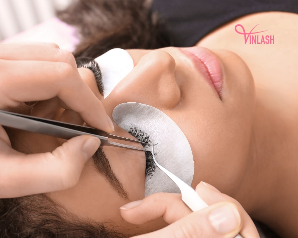 a-comprehensive-guide-to-discover-the-best-lash-supplies-for-your-lash-business-7
