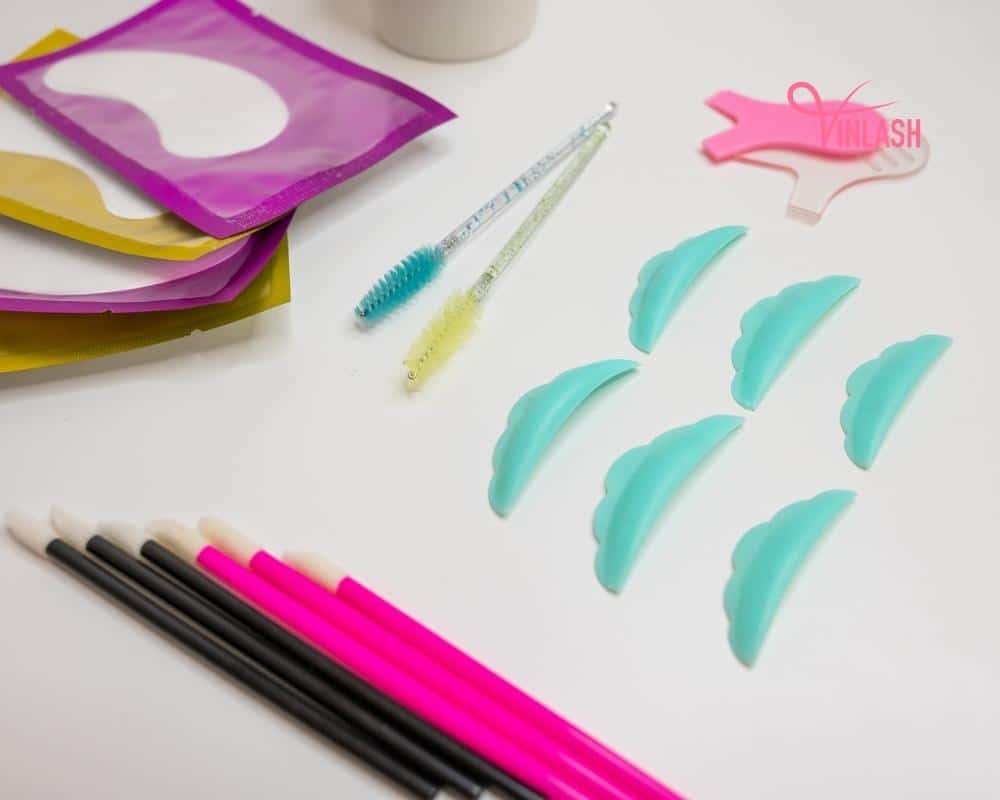 important-things-you-shouldnt-miss-when-buying-lash-extension-supplies-canada-9