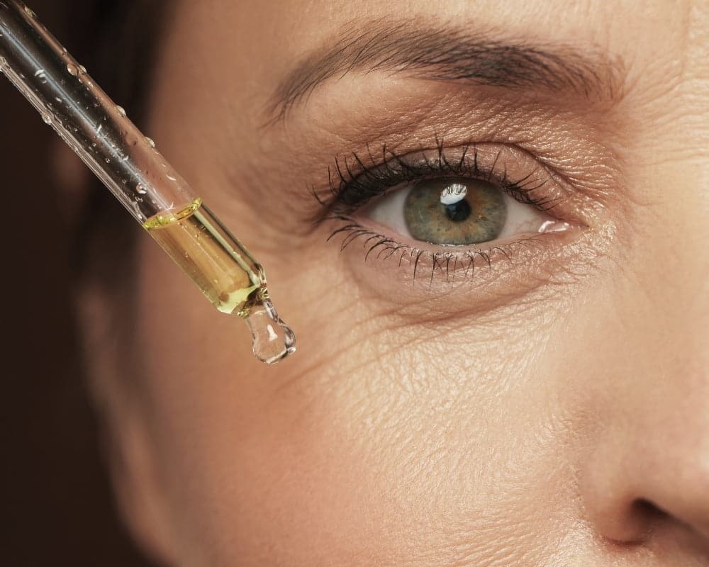 Recommended-eyelash-growth-serum-that-really-work-1