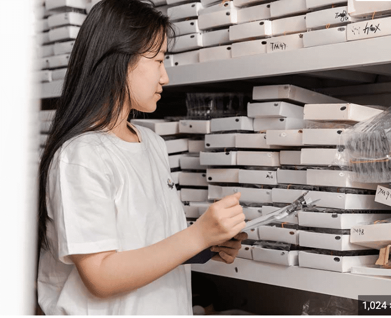 Finding-the-most-affordable-wholesale-eyelash-extension-supplies-9